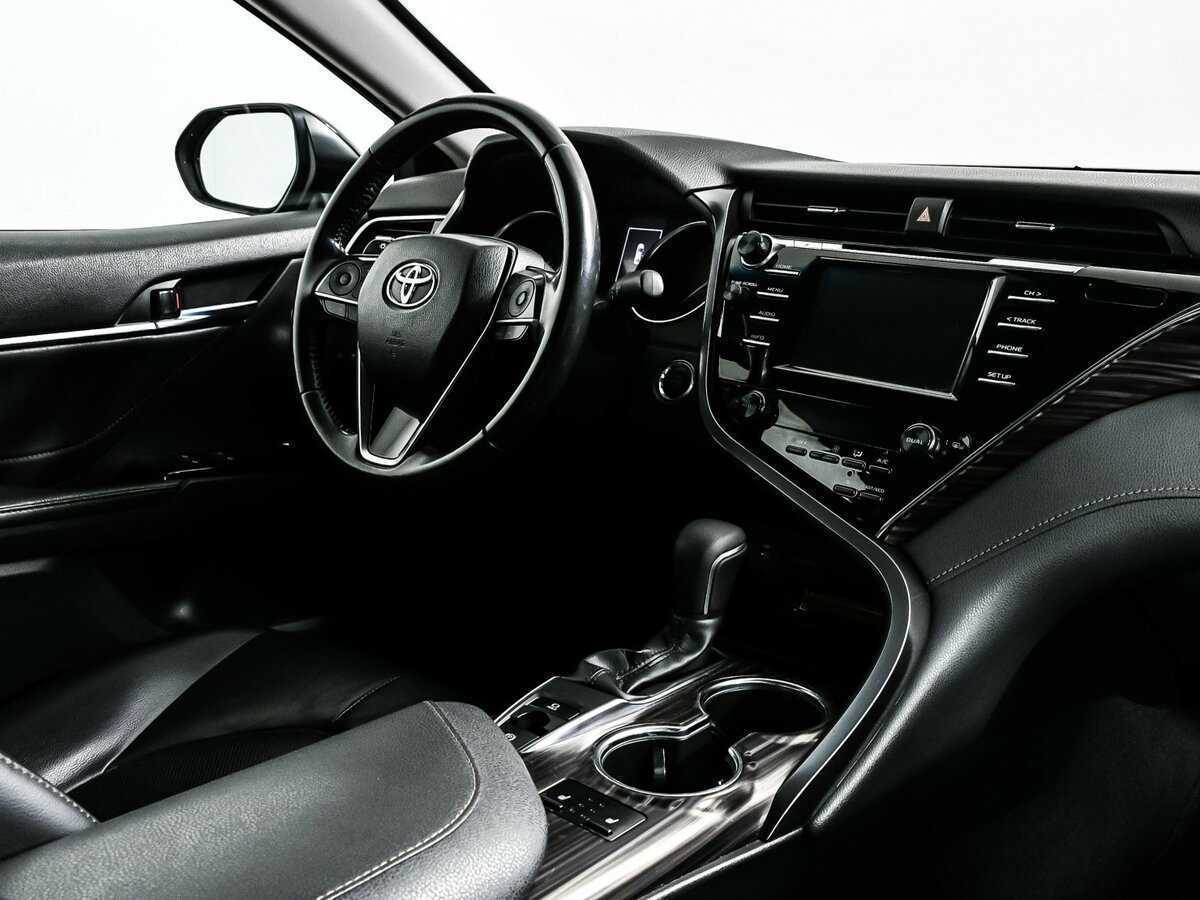 Купить Toyota Camry с пробегом. Фото: #8
