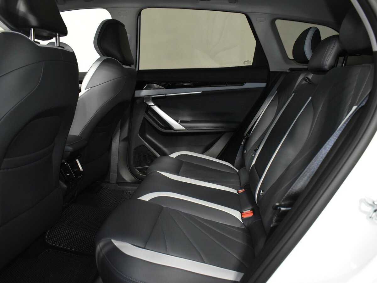 Купить Geely Atlas с пробегом. Фото: #21