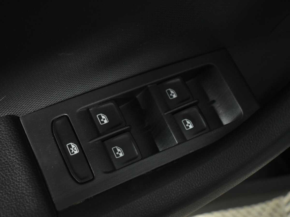 Купить Skoda Rapid с пробегом. Фото: #18