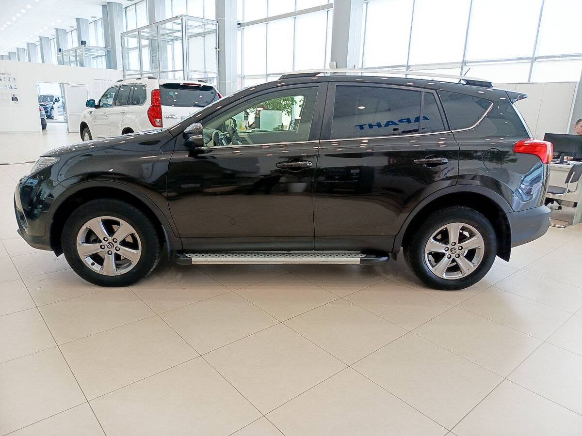 Купить Toyota RAV4 с пробегом. Фото: #7