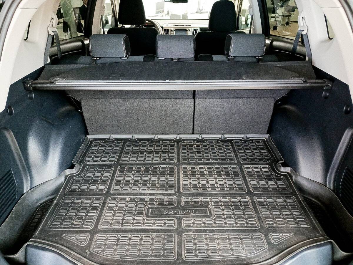 Купить Toyota RAV4 с пробегом. Фото: #9