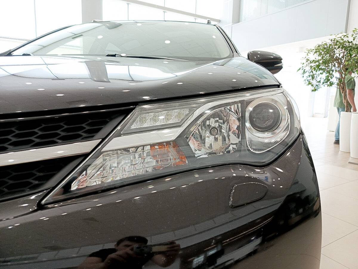 Купить Toyota RAV4 с пробегом. Фото: #16