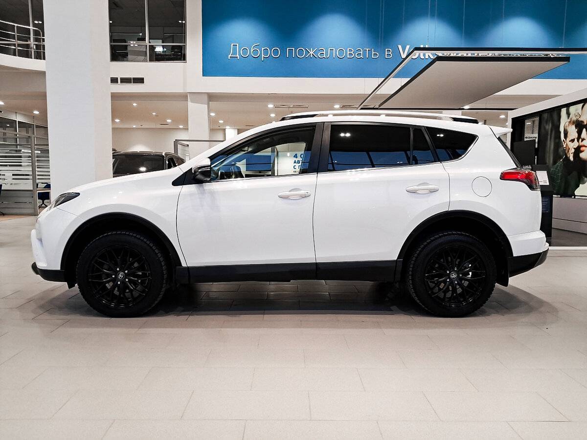 Купить Toyota RAV4 с пробегом. Фото: #7