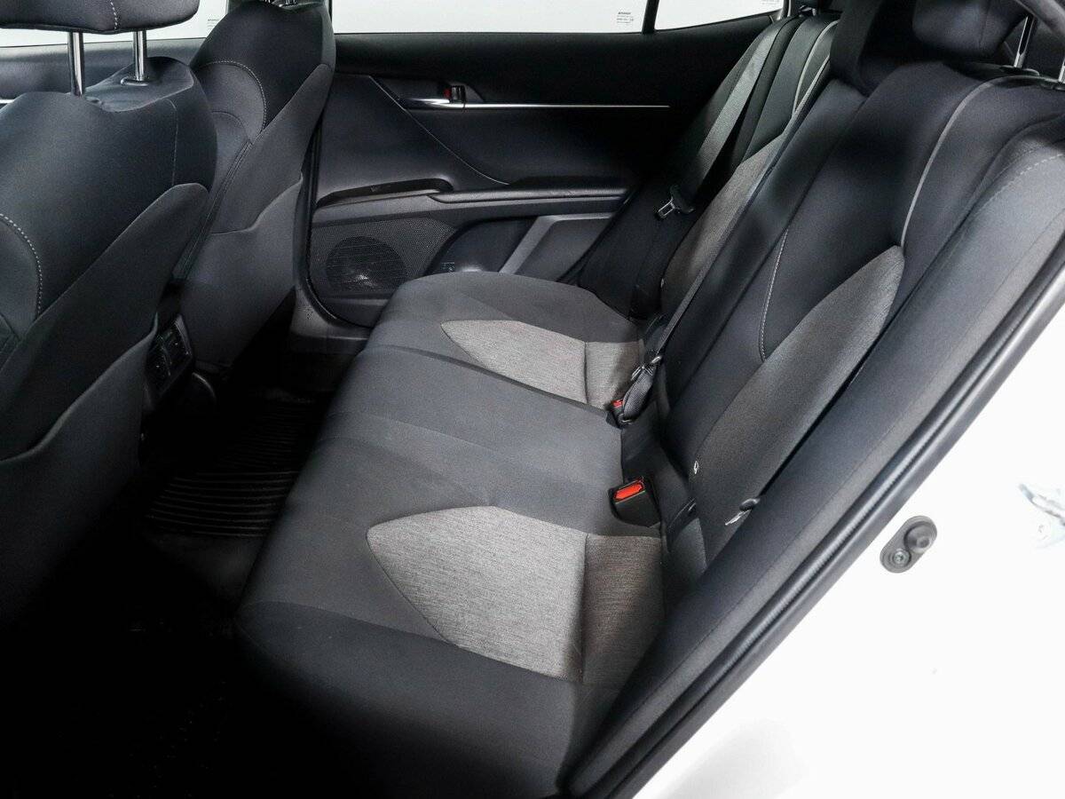 Купить Toyota Camry с пробегом. Фото: #6