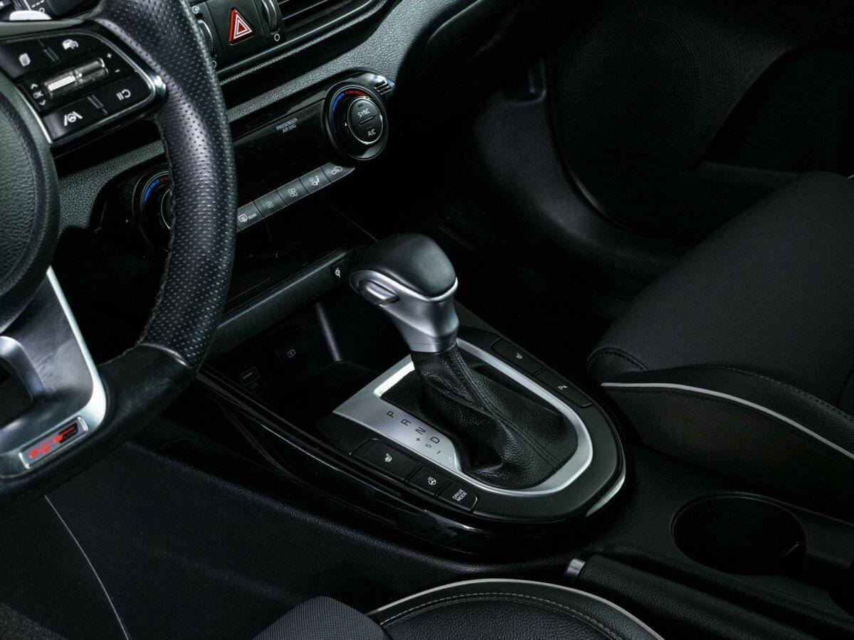 Купить Kia Cerato с пробегом. Фото: #13