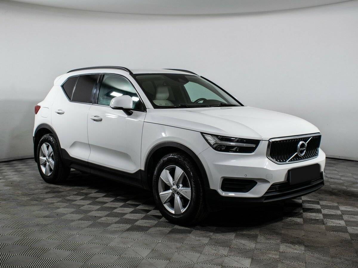 Купить Volvo XC40 с пробегом. Фото: #2