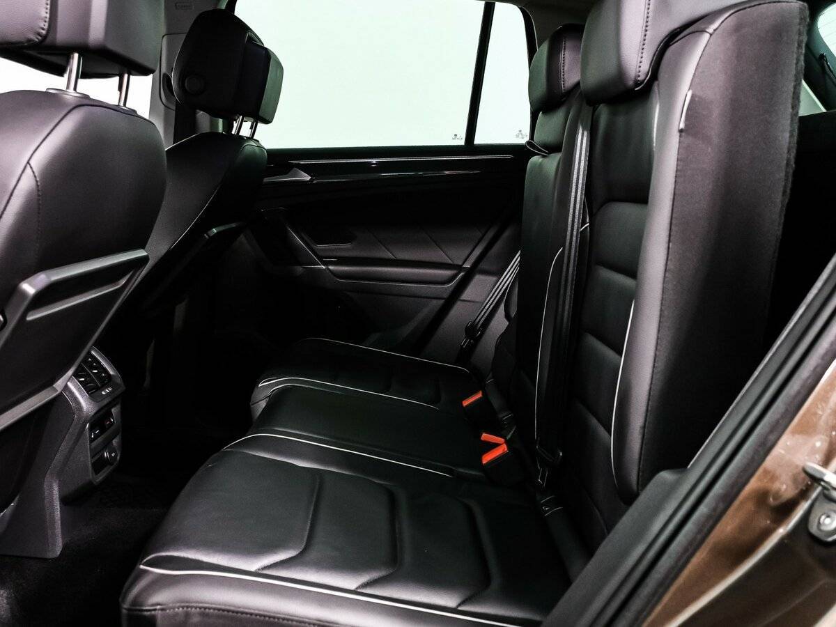 Купить Volkswagen Tiguan с пробегом. Фото: #11