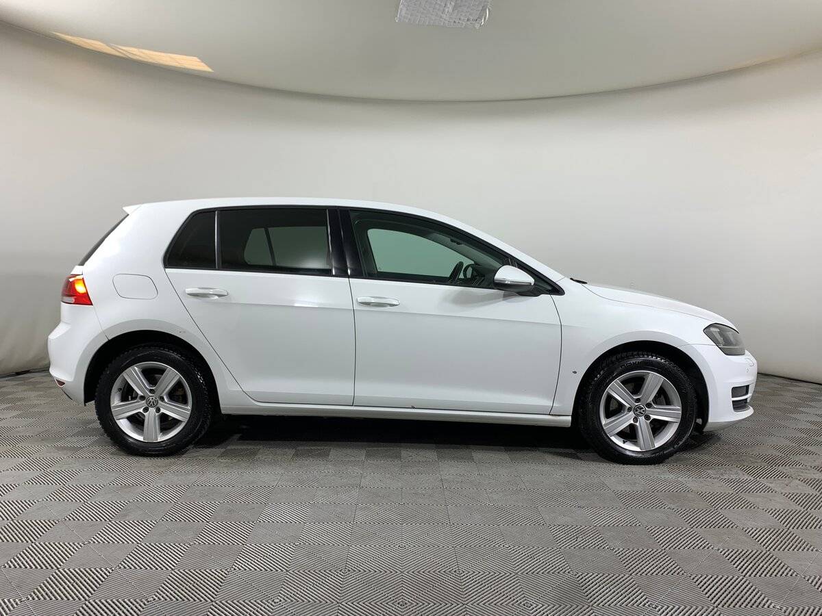 Купить Volkswagen Golf с пробегом. Фото: #3