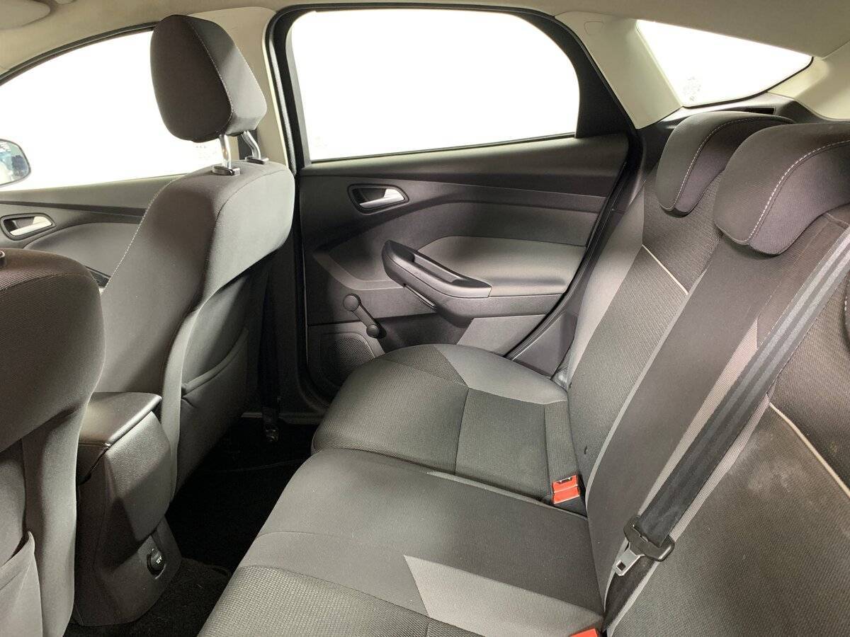 Купить Ford Focus с пробегом. Фото: #17