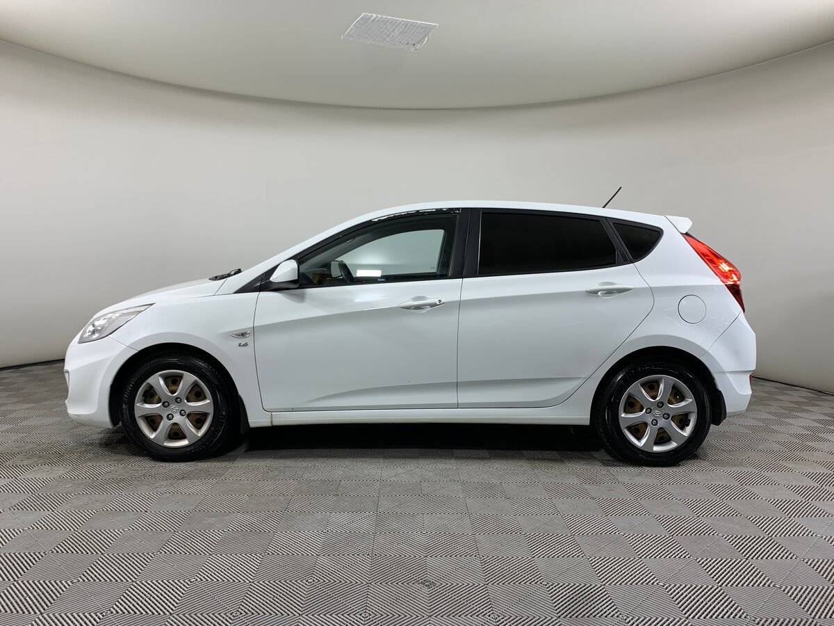 Купить Hyundai Solaris с пробегом. Фото: #7