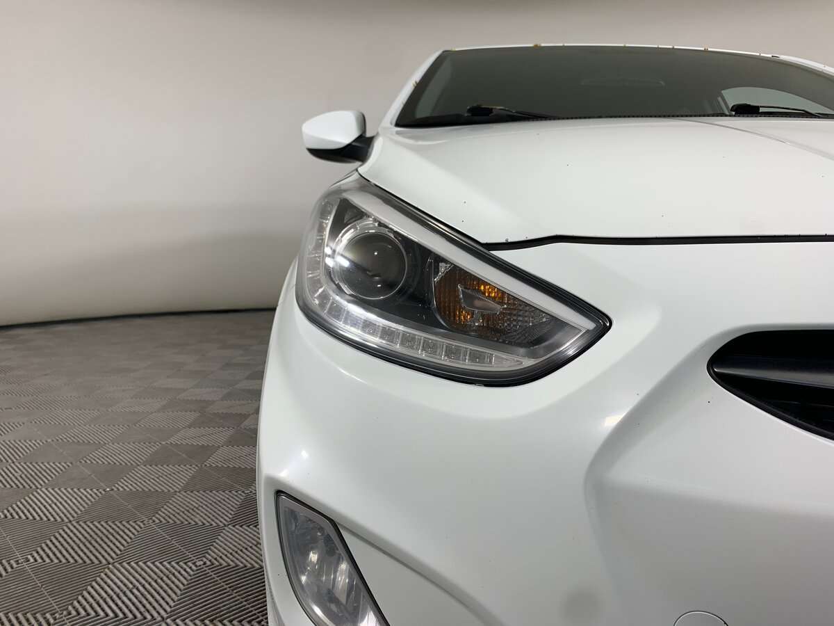 Купить Hyundai Solaris с пробегом. Фото: #9