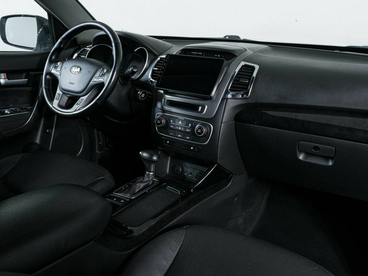 Купить Kia Sorento с пробегом. Фото: #9