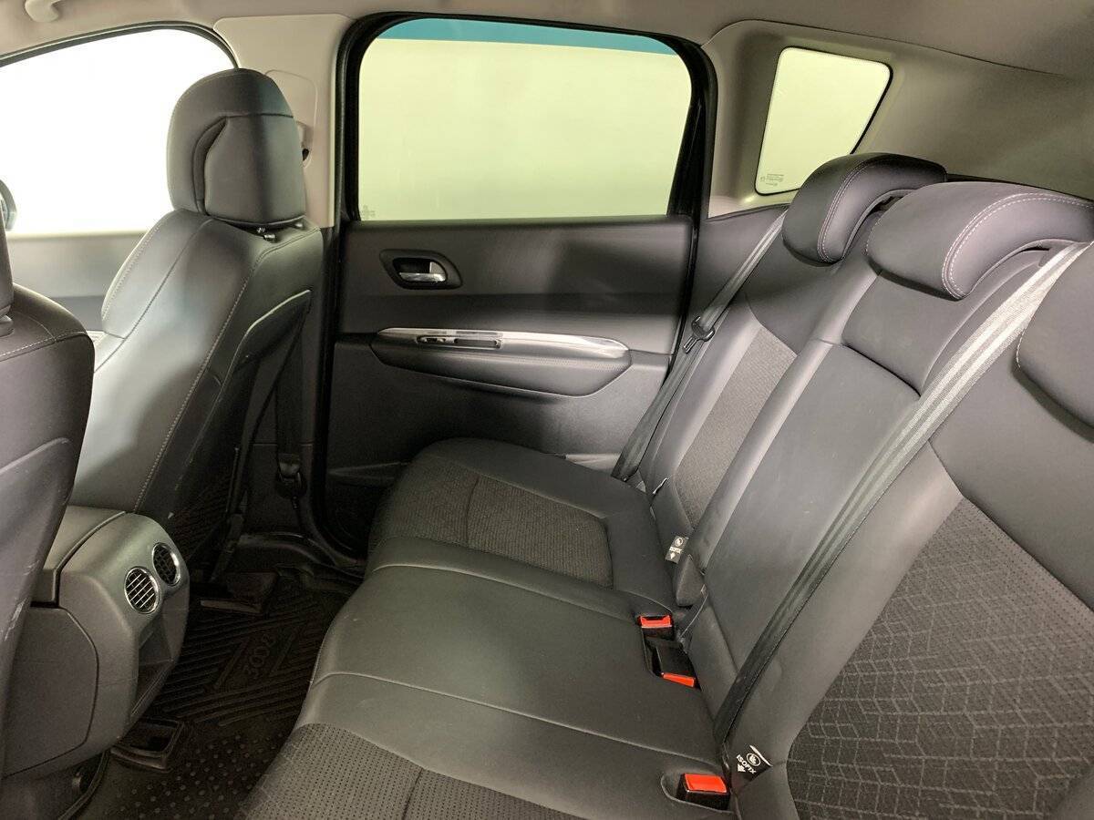 Купить Peugeot 3008 с пробегом. Фото: #18