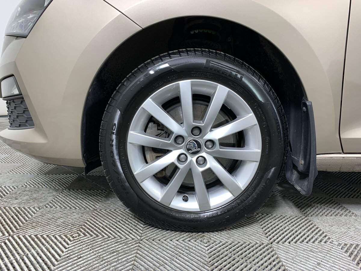 Купить Skoda Rapid с пробегом. Фото: #8