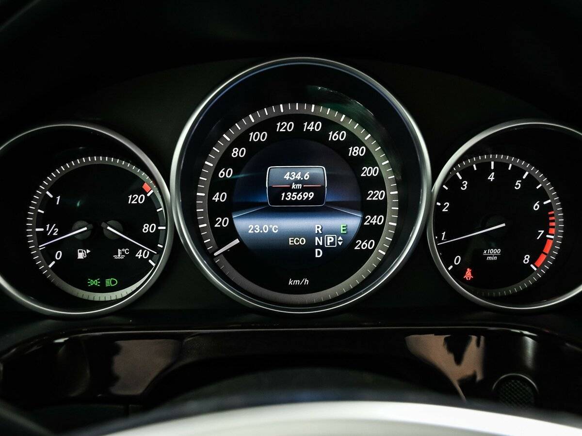 Купить Mercedes-Benz E-Класс с пробегом. Фото: #9