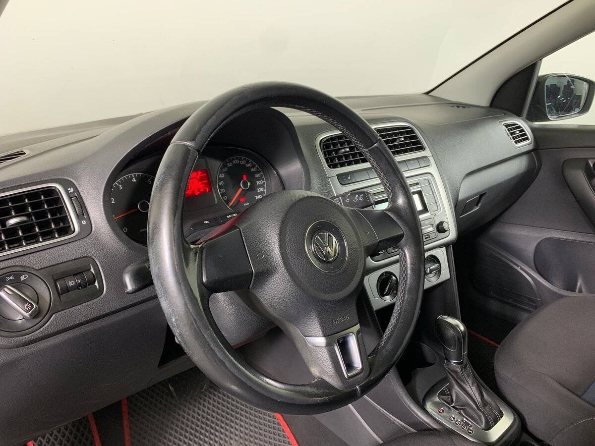 Купить Volkswagen Polo с пробегом. Фото: #7