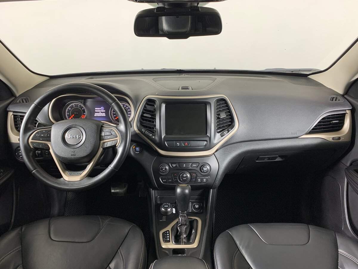 Купить Jeep Cherokee с пробегом. Фото: #11