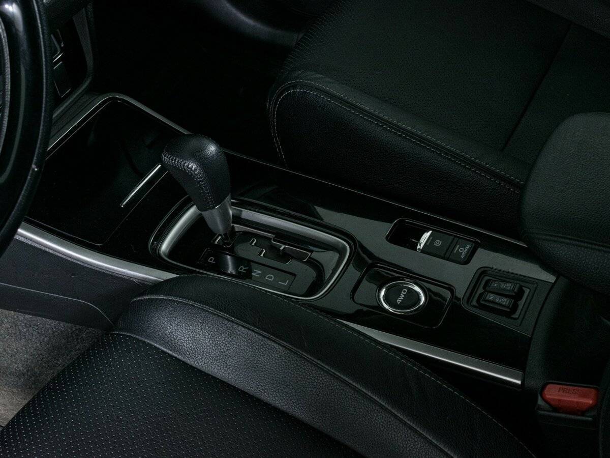 Купить Mitsubishi Outlander с пробегом. Фото: #15