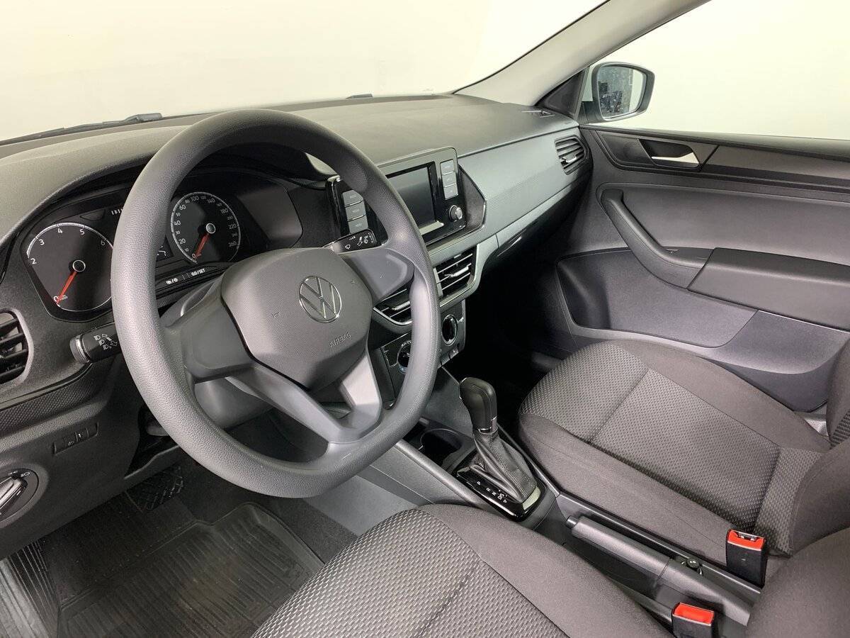 Купить Volkswagen Polo с пробегом. Фото: #10