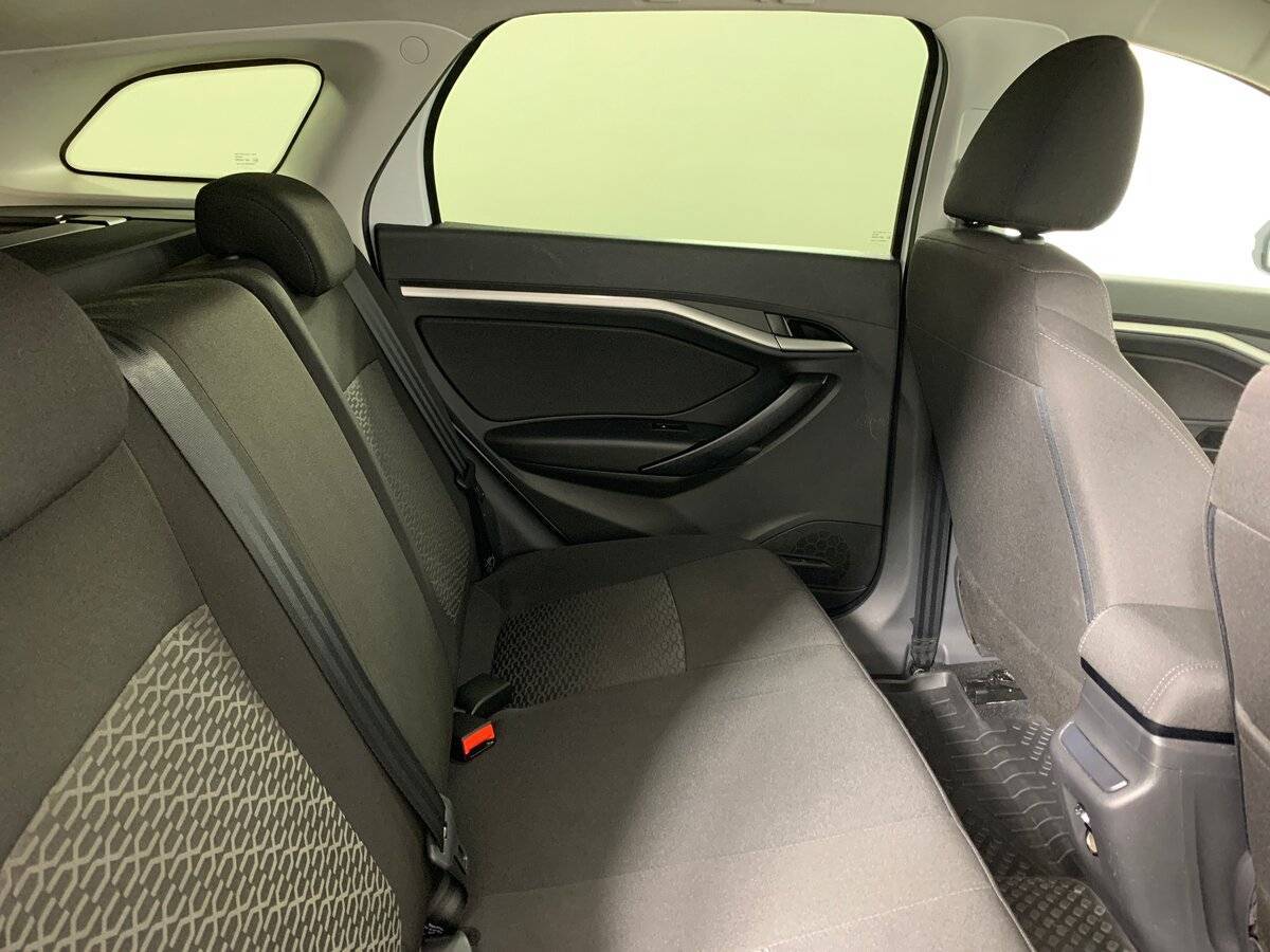 Купить Lada (ВАЗ) Vesta с пробегом. Фото: #16