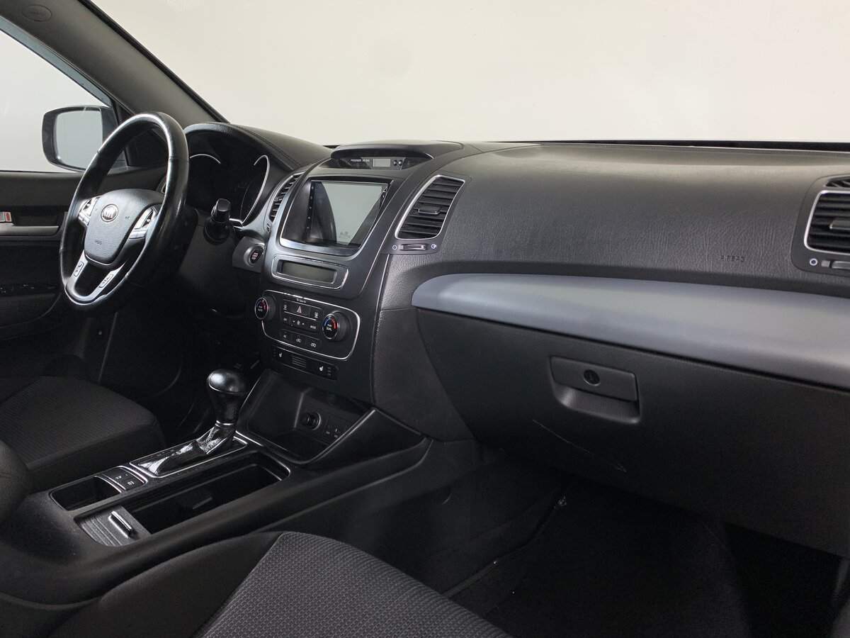 Купить Kia Sorento с пробегом. Фото: #12