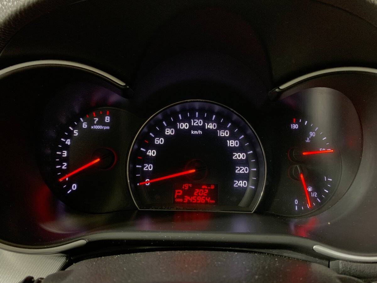 Купить Kia Sorento с пробегом. Фото: #13