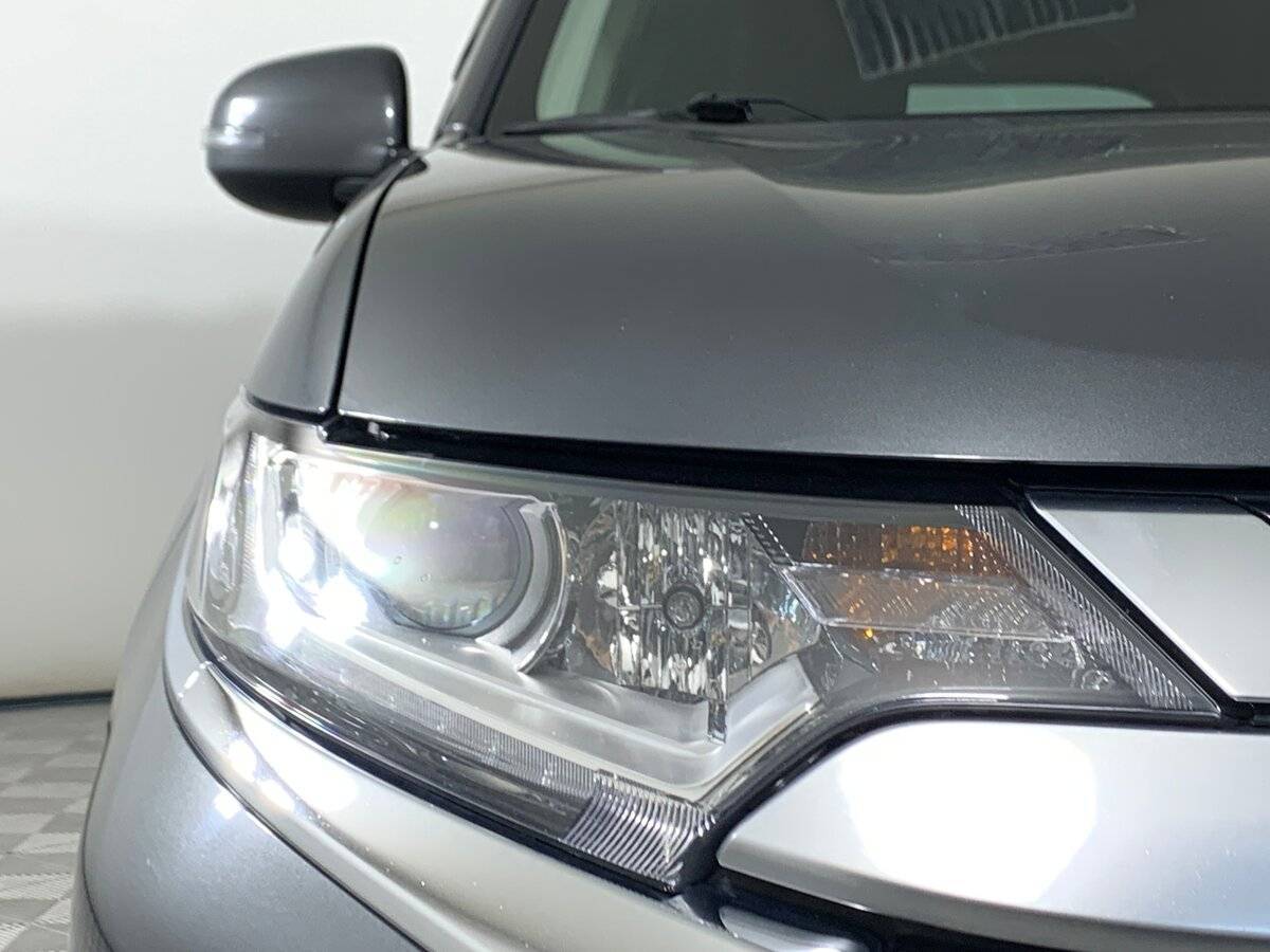 Купить Mitsubishi Outlander с пробегом. Фото: #8