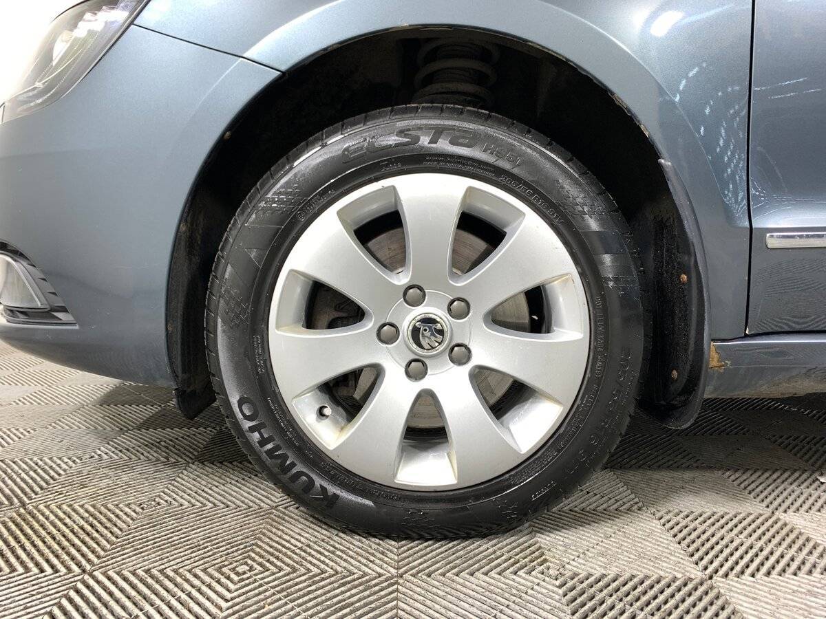 Купить Skoda Superb с пробегом. Фото: #8