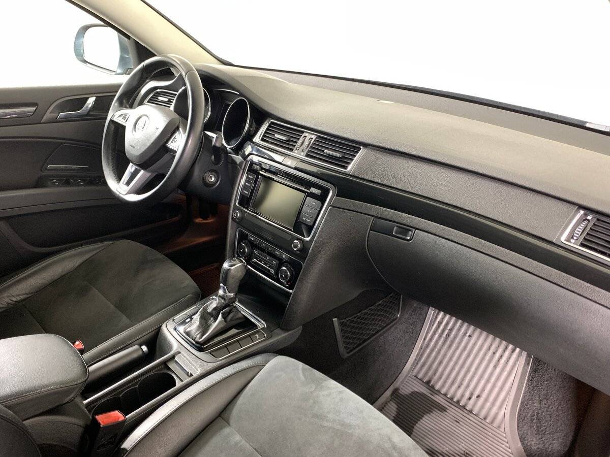 Купить Skoda Superb с пробегом. Фото: #12