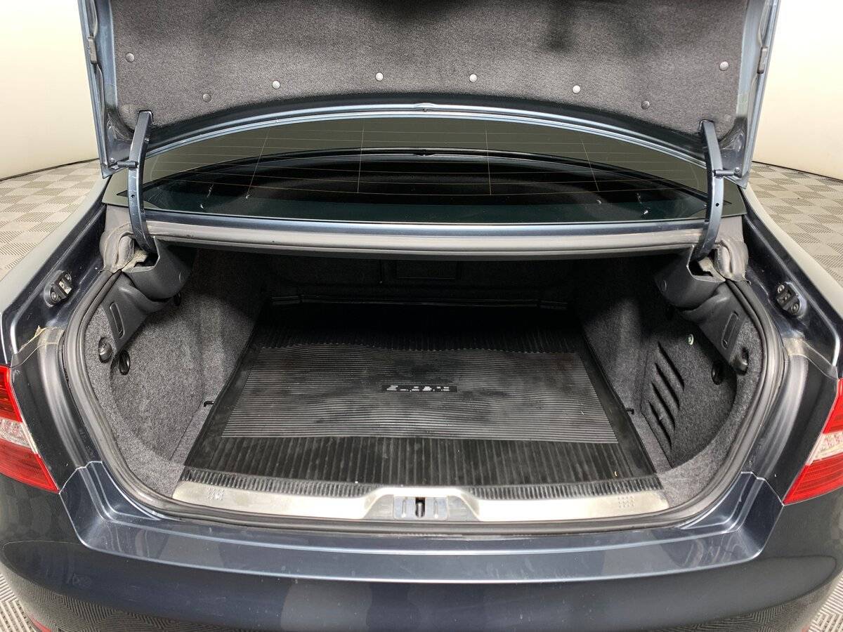 Купить Skoda Superb с пробегом. Фото: #18