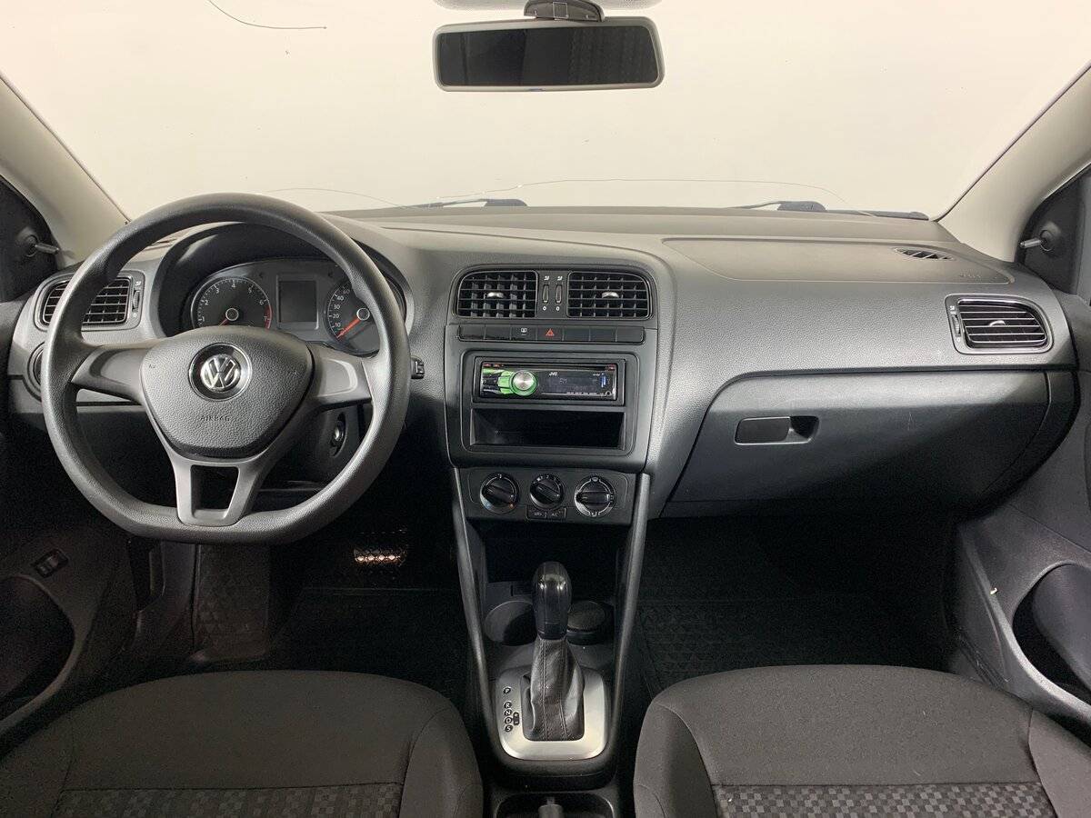 Купить Volkswagen Polo с пробегом. Фото: #11