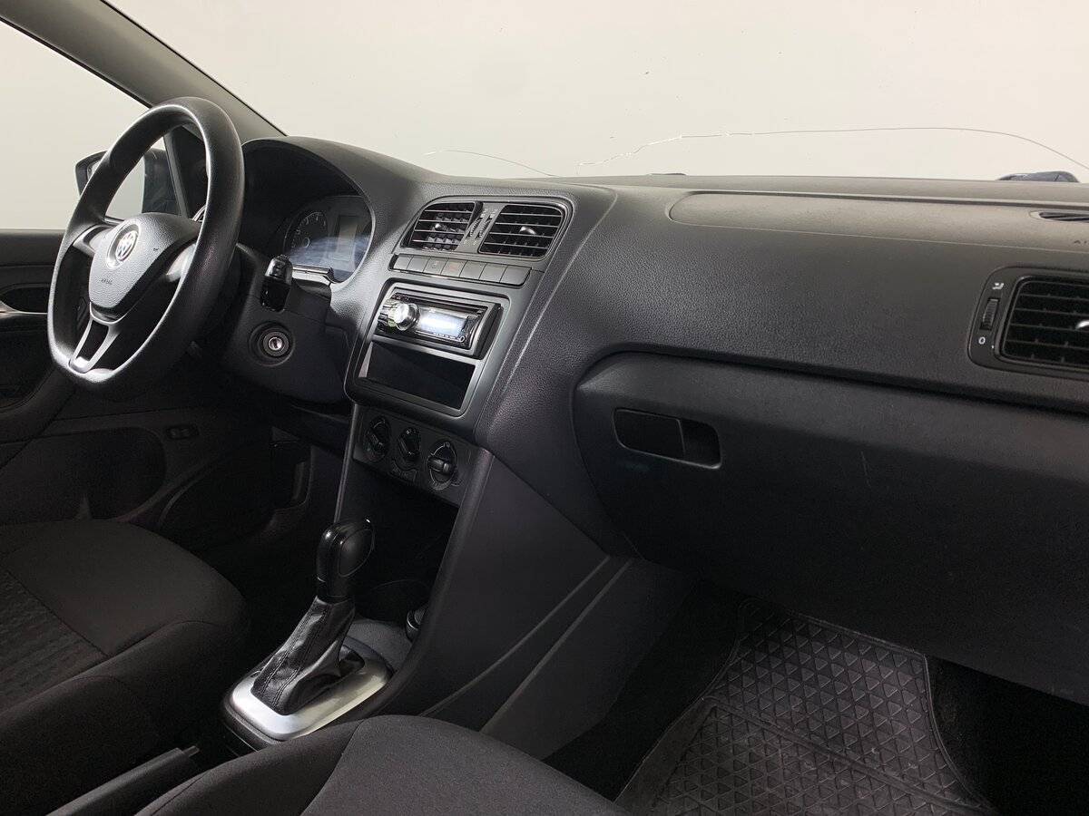 Купить Volkswagen Polo с пробегом. Фото: #12