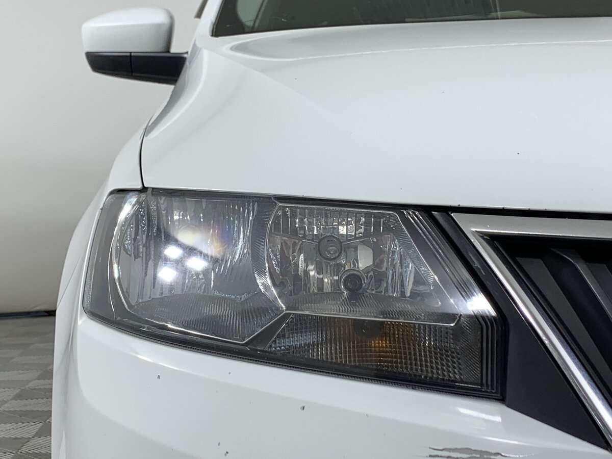 Купить Skoda Rapid с пробегом. Фото: #9