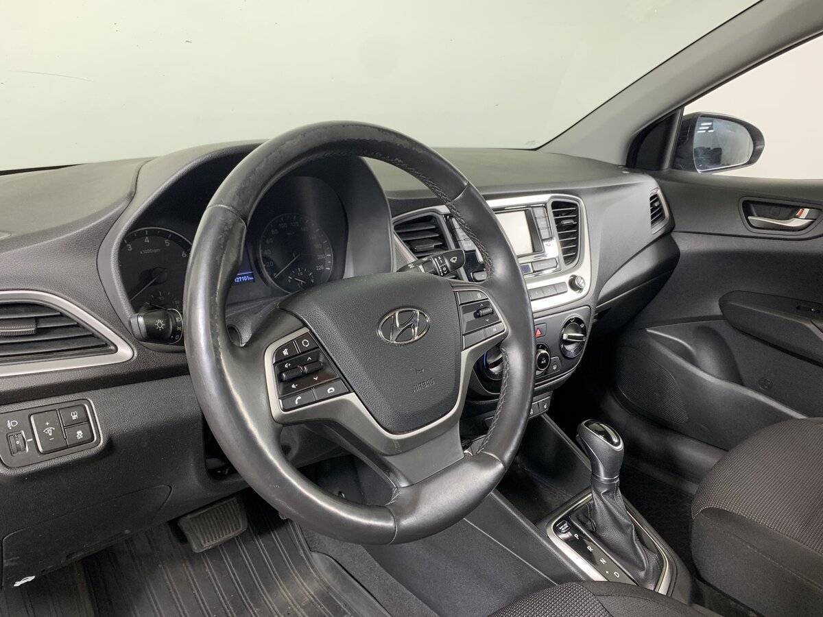 Купить Hyundai Solaris с пробегом. Фото: #10