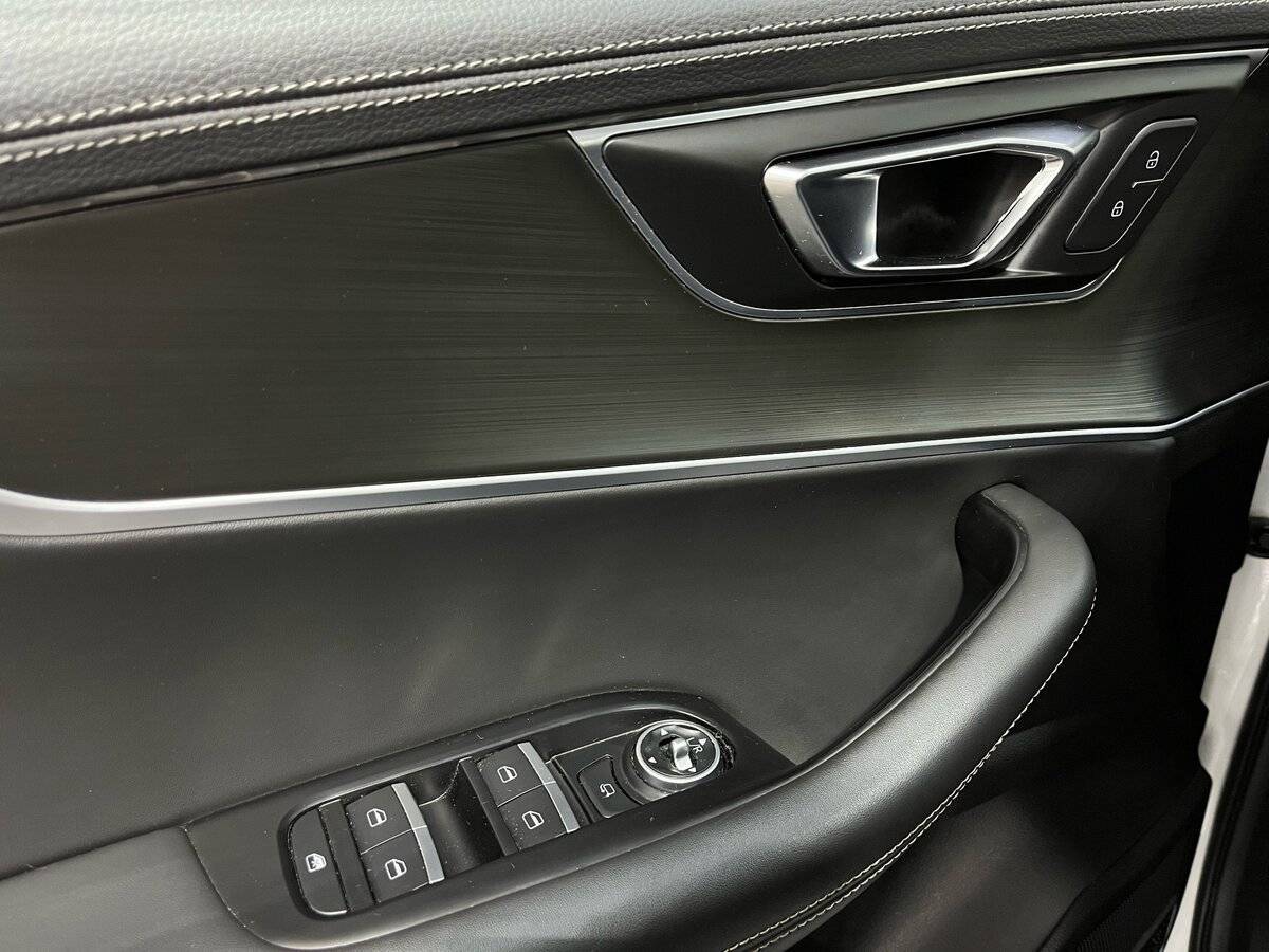 Купить Chery Tiggo 8 с пробегом. Фото: #10