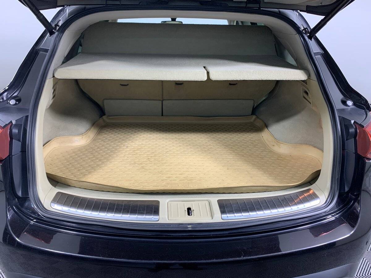 Купить Infiniti FX с пробегом. Фото: #20