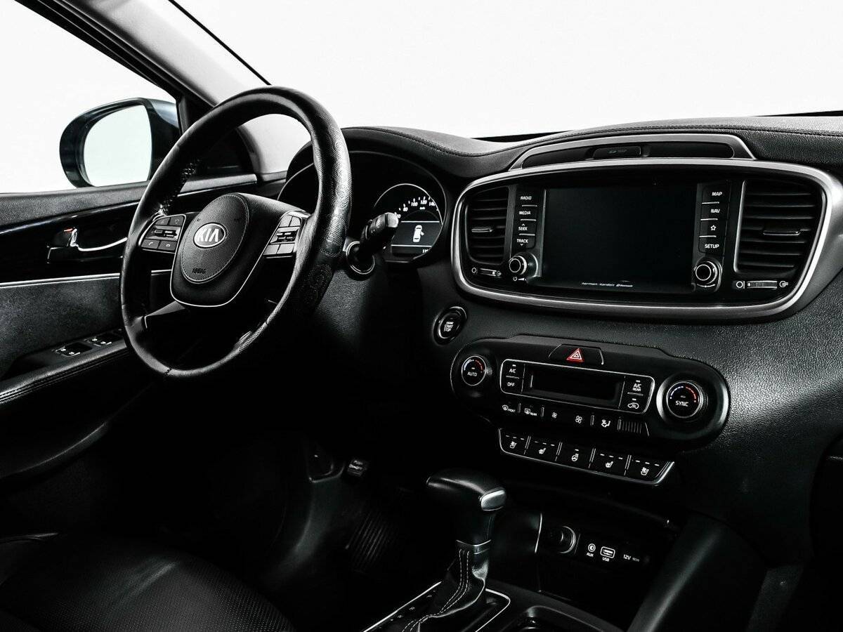 Купить Kia Sorento с пробегом. Фото: #8