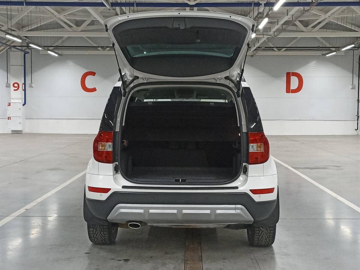 Купить Skoda Yeti с пробегом. Фото: #9