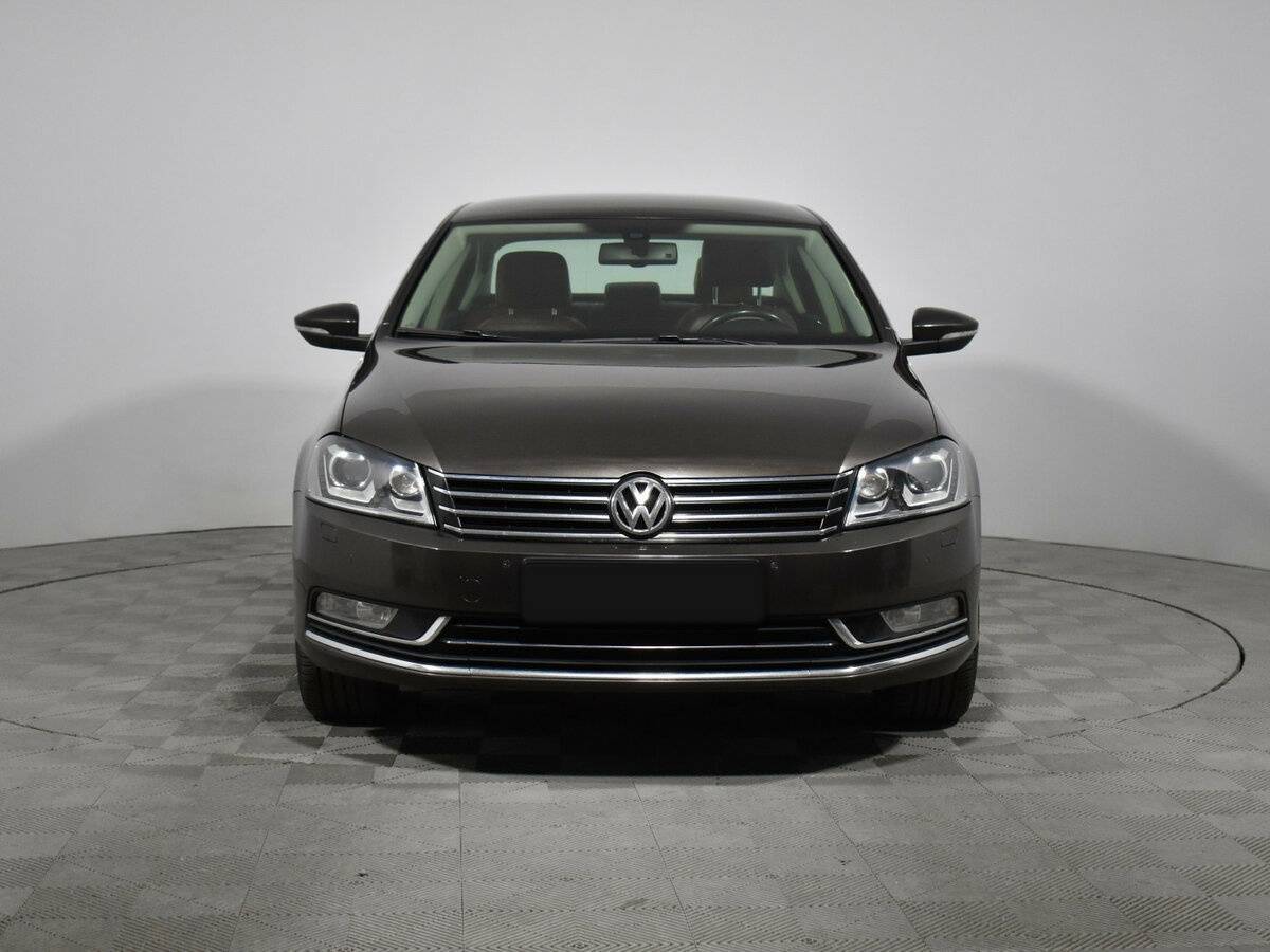 Купить Volkswagen Passat с пробегом. Фото: #1
