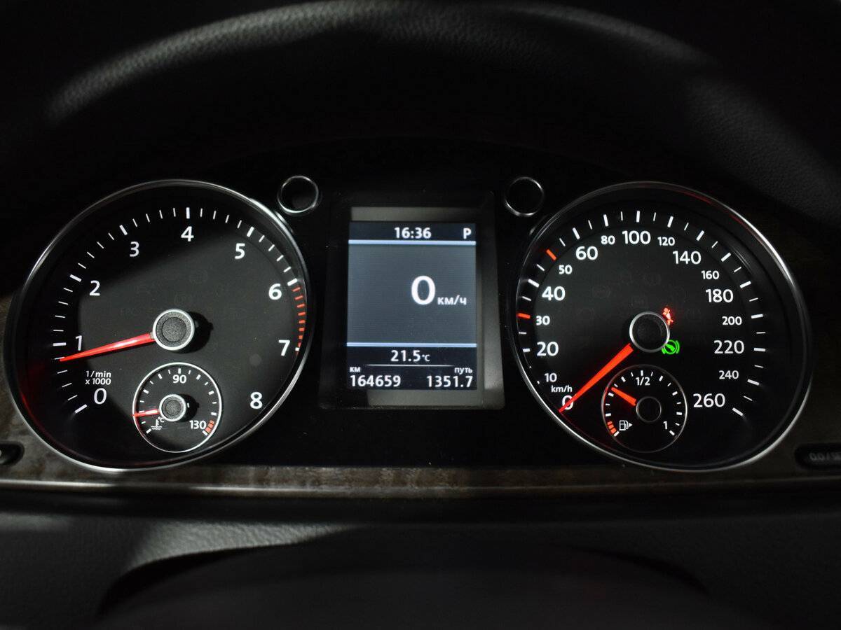 Купить Volkswagen Passat с пробегом. Фото: #13