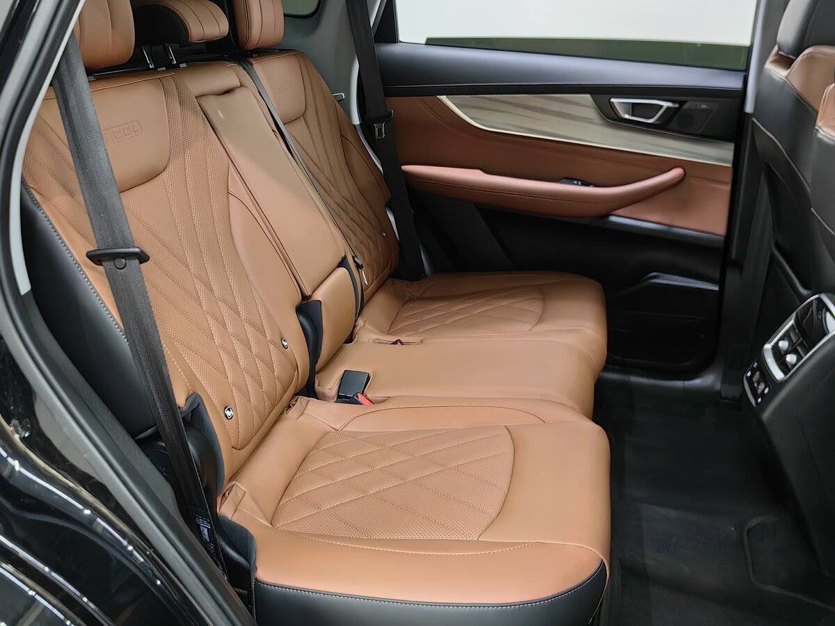 Купить Chery Tiggo 8 Pro Max с пробегом. Фото: #8