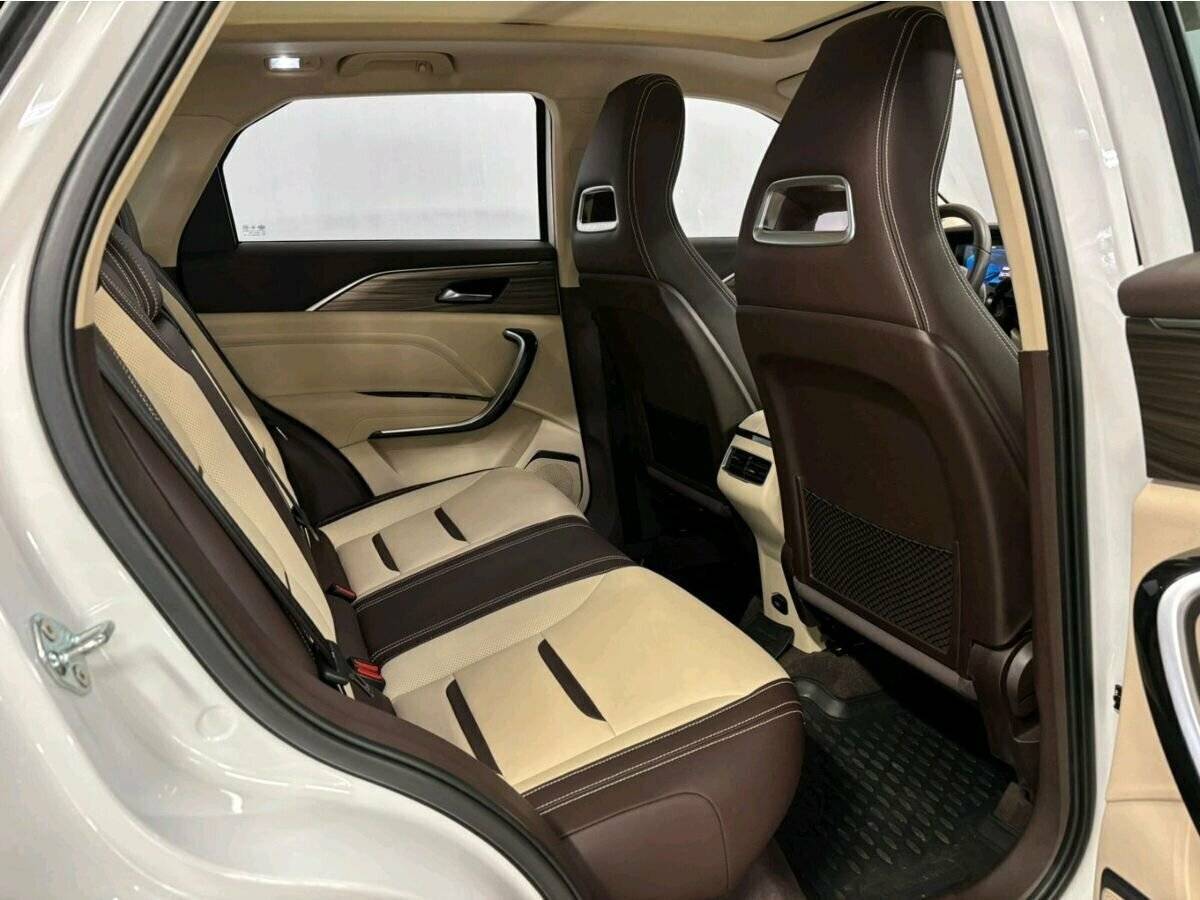 Купить FAW Bestune T77 с пробегом. Фото: #17