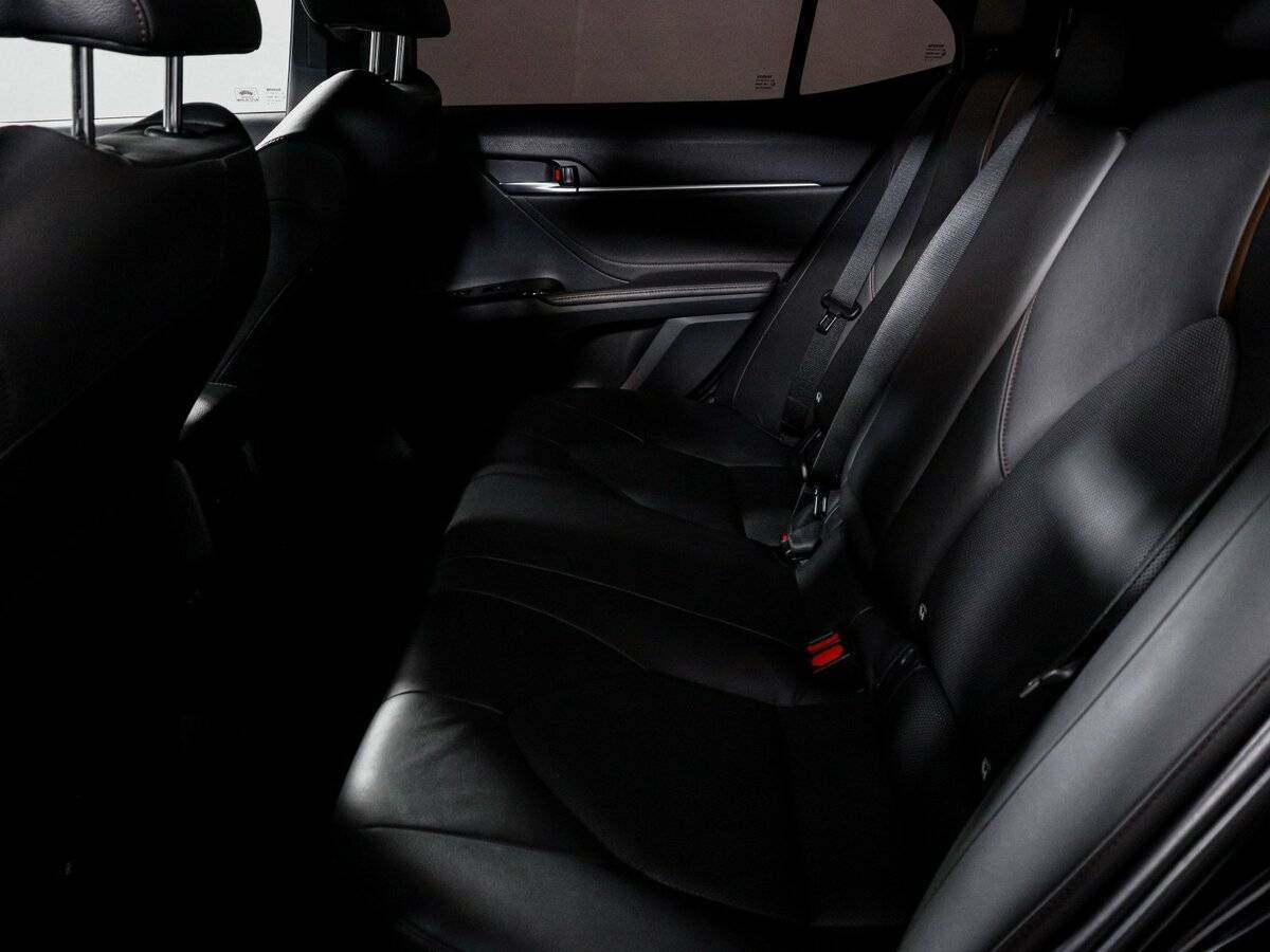 Купить Toyota Camry с пробегом. Фото: #9