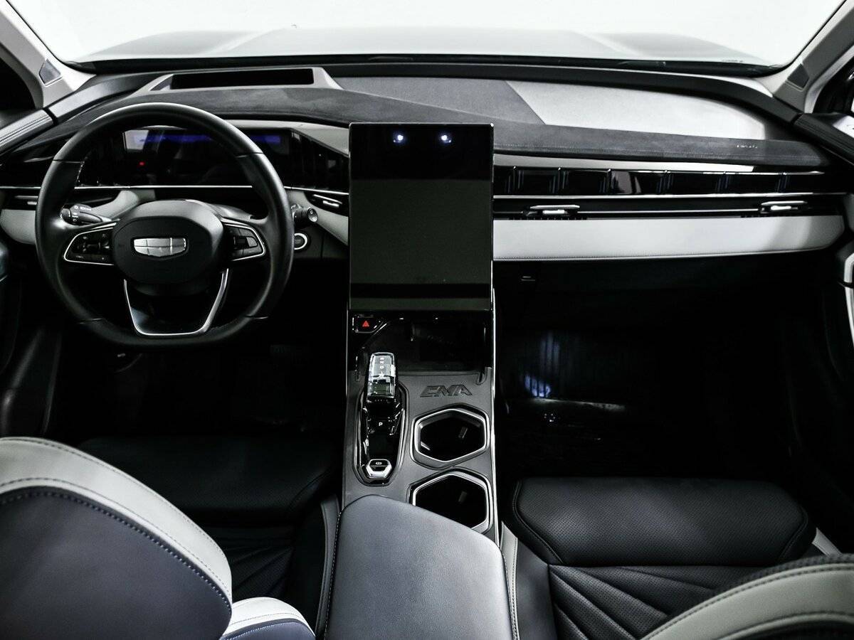 Купить Geely Atlas с пробегом. Фото: #10