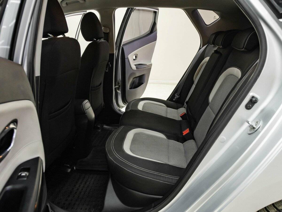 Купить Kia Ceed с пробегом. Фото: #17