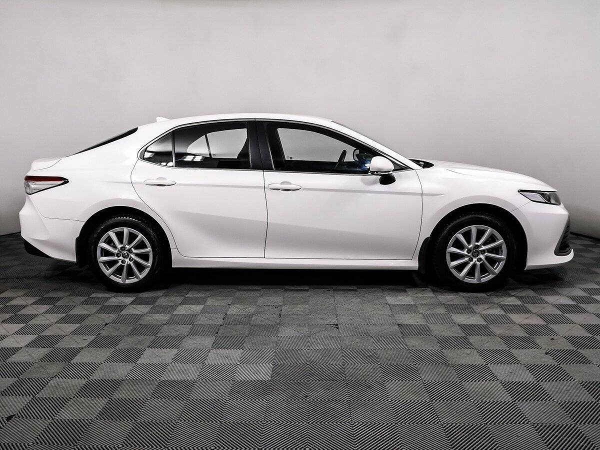 Купить Toyota Camry с пробегом. Фото: #3
