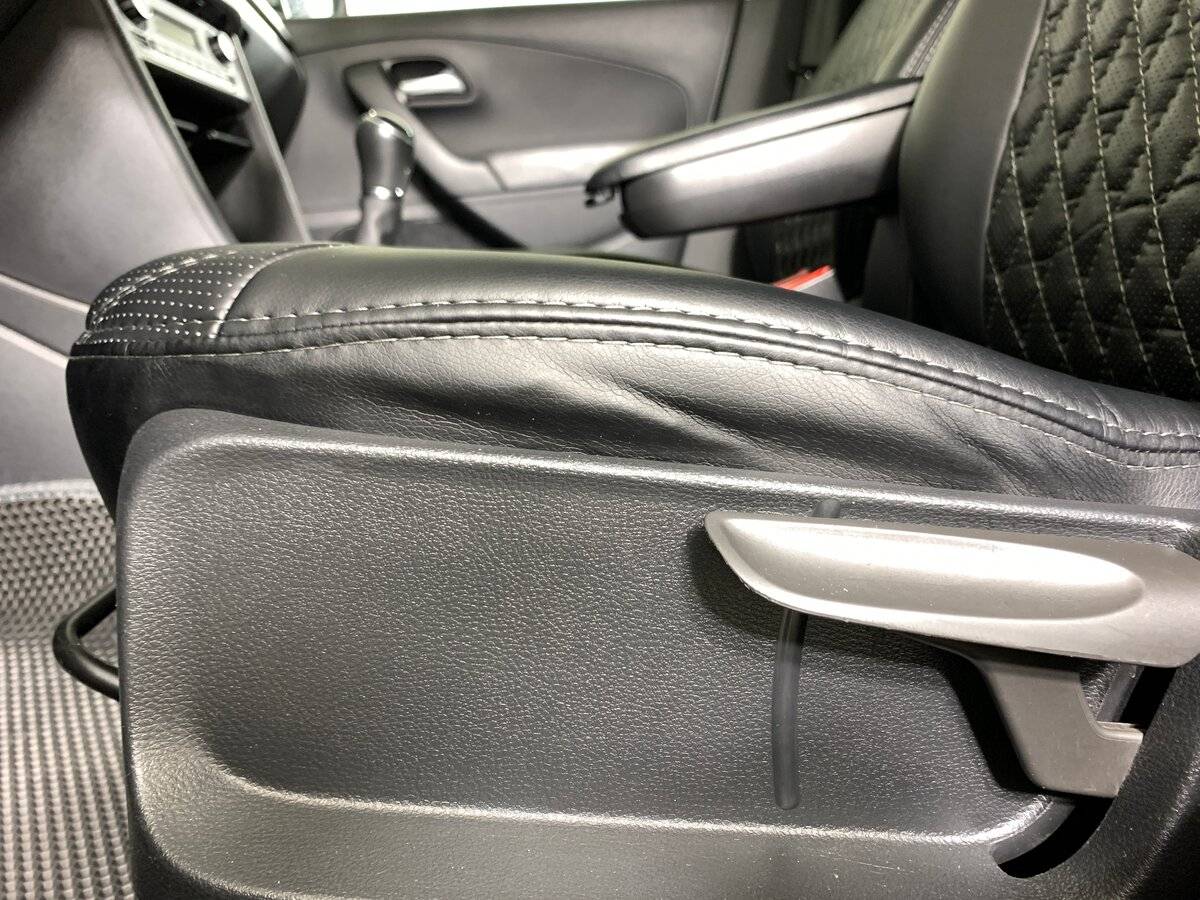 Купить Volkswagen Polo с пробегом. Фото: #15