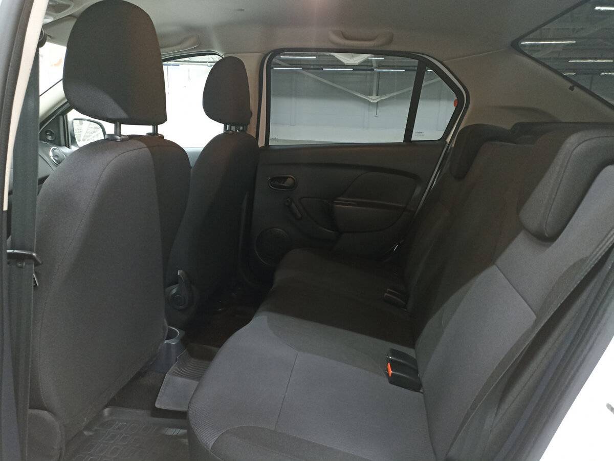 Купить Renault Logan с пробегом. Фото: #11