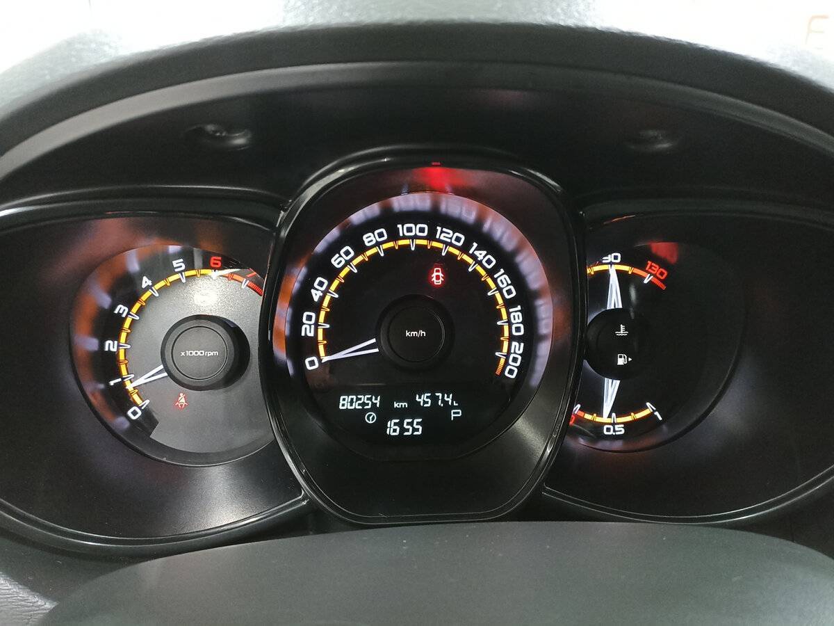 Купить Lada (ВАЗ) Vesta с пробегом. Фото: #12