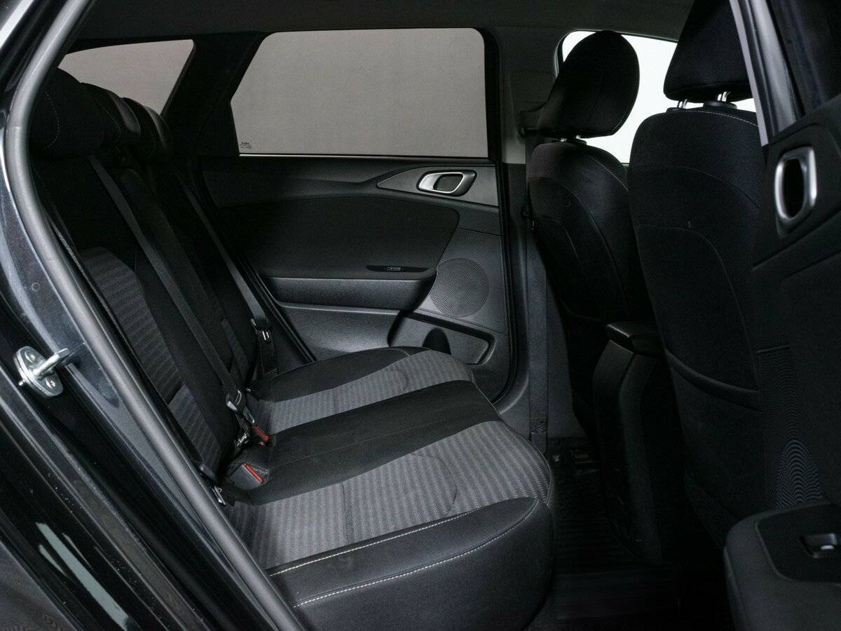 Купить Kia Ceed с пробегом. Фото: #11